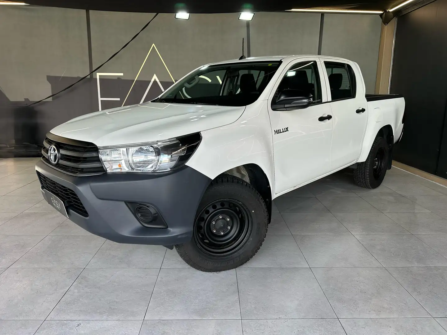 Toyota Hilux 2.4 d double cab Lounge 4wd * IVA ESCLUSA * Bianco - 1