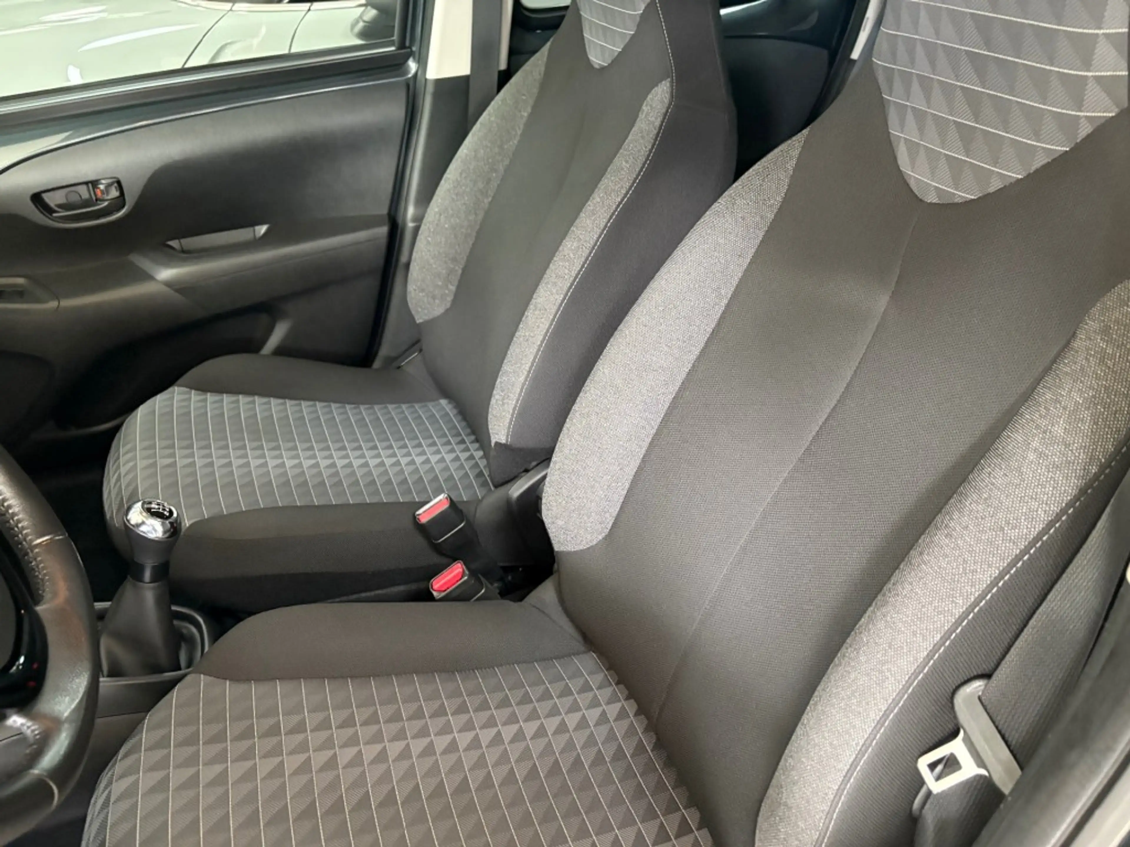 Peugeot 108 1.0 E-VTI Airco Multimedia USB NL auto NAP — photo 9
