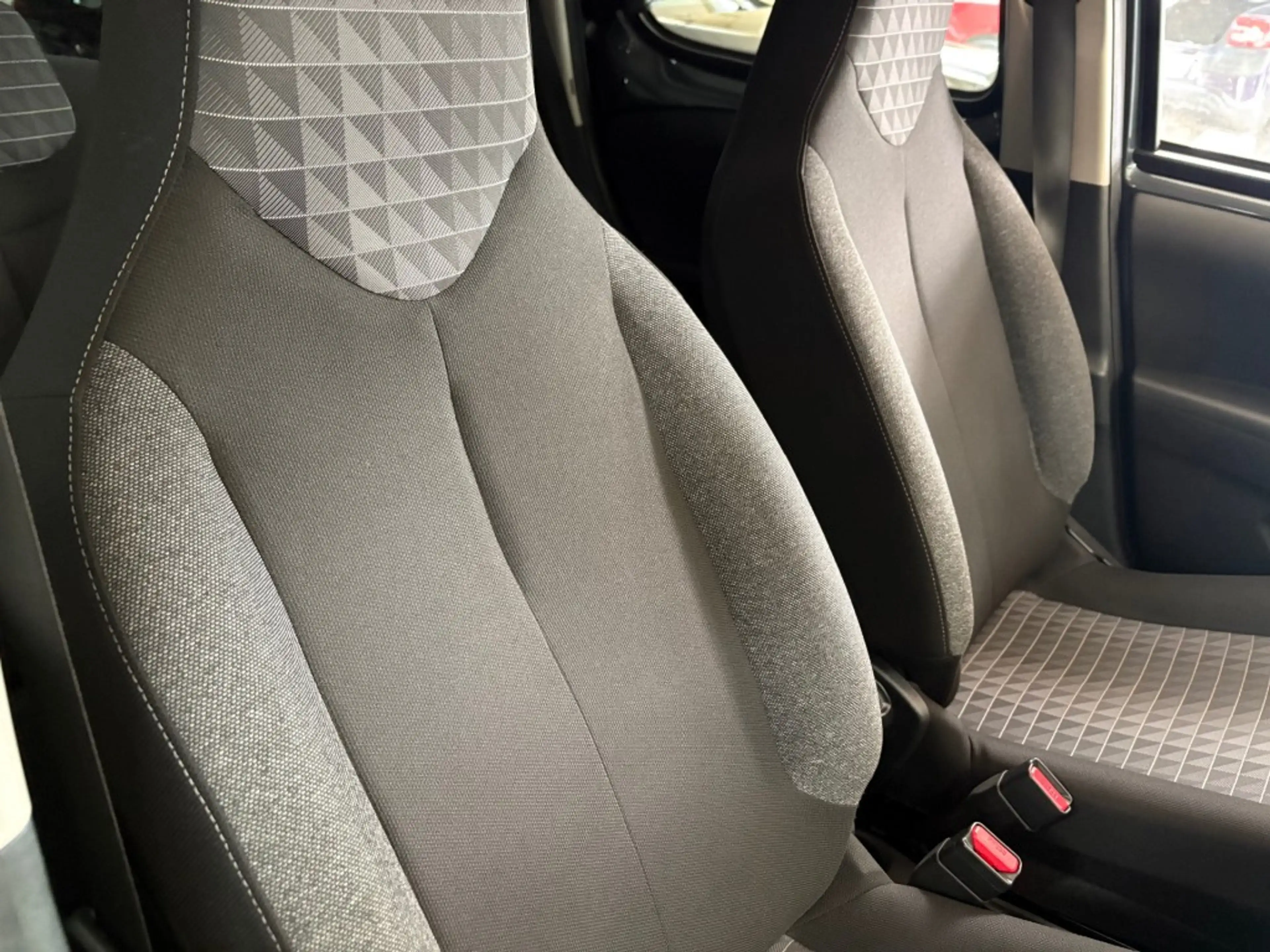 Peugeot 108 1.0 E-VTI Airco Multimedia USB NL auto NAP — photo 8