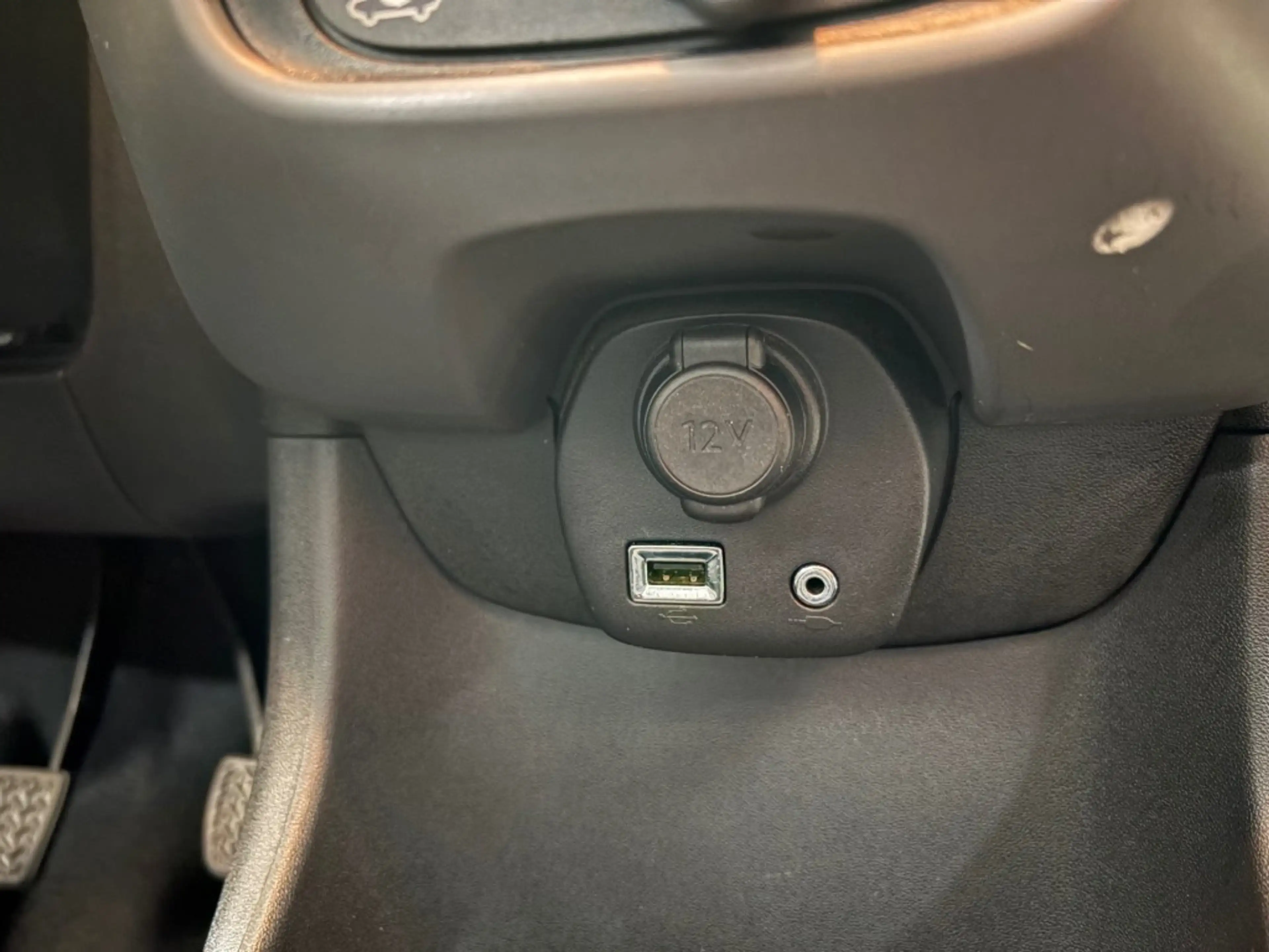 Peugeot 108 1.0 E-VTI Airco Multimedia USB NL auto NAP — photo 14