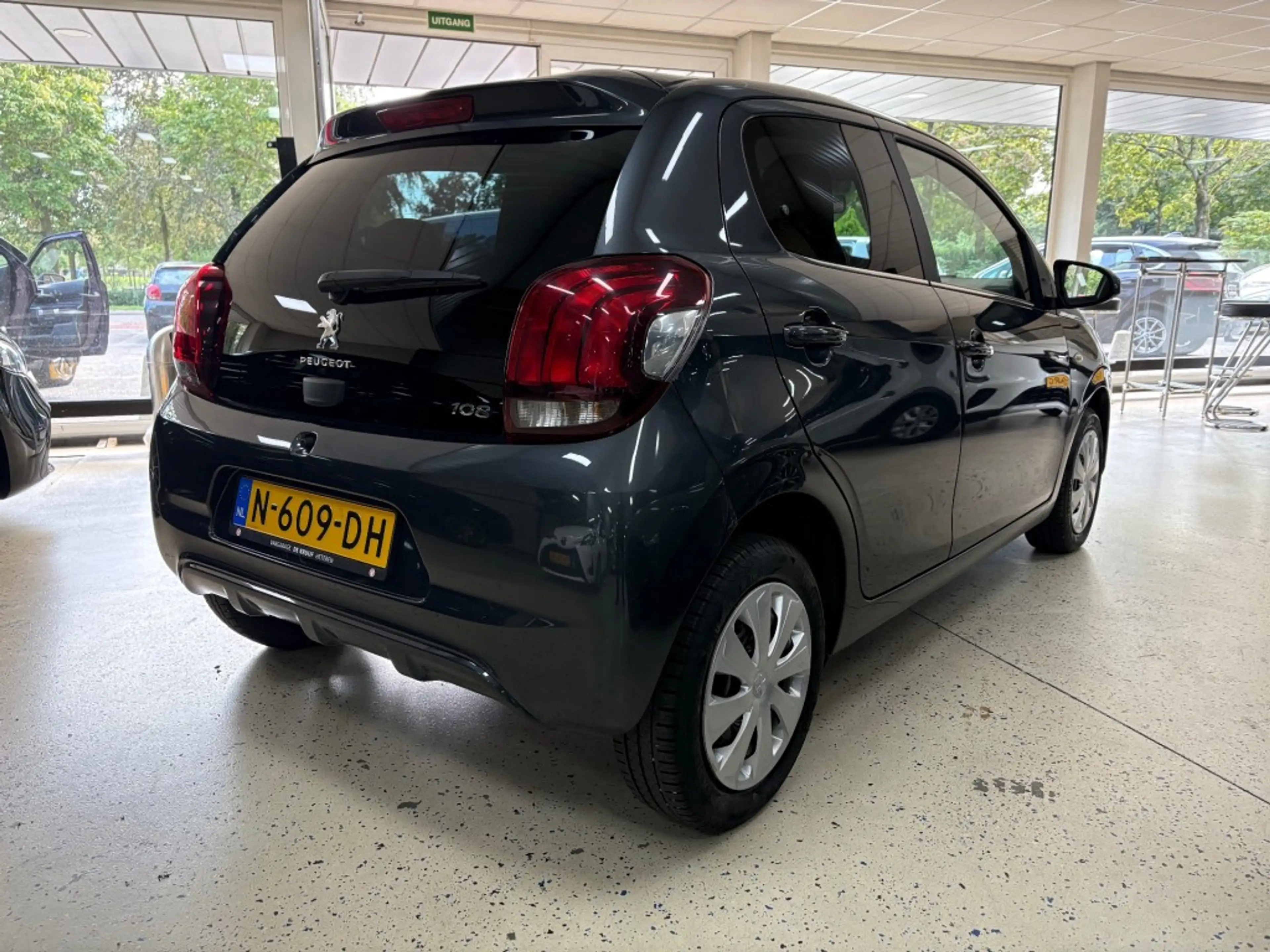 Peugeot 108 1.0 E-VTI Airco Multimedia USB NL auto NAP — photo 16