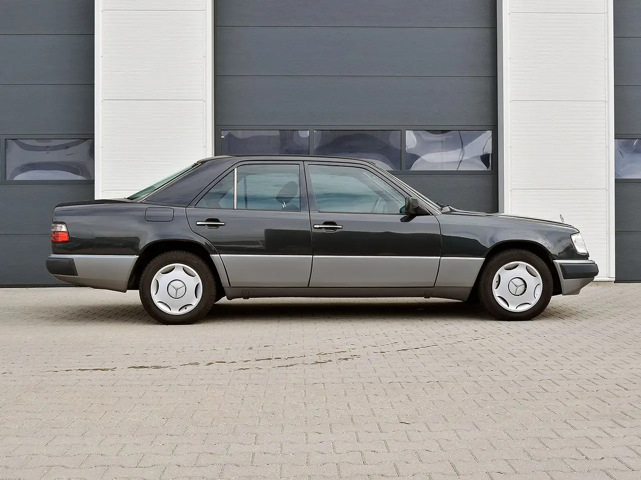 Mercedes-Benz E 300 D Automatik W124 mit Oldtimer-Gutachten/AHK, foto 6