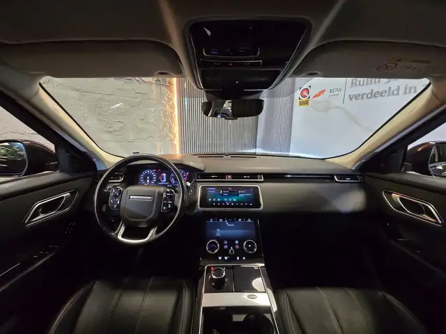 Land Rover Range Rover Velar view 11