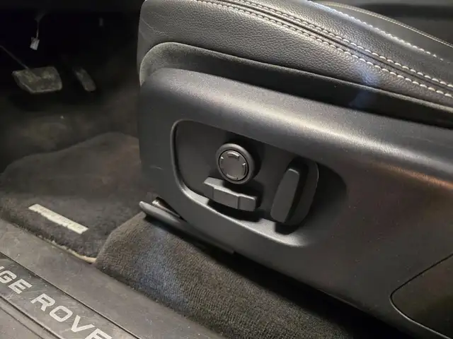 Land Rover Range Rover Velar view 7
