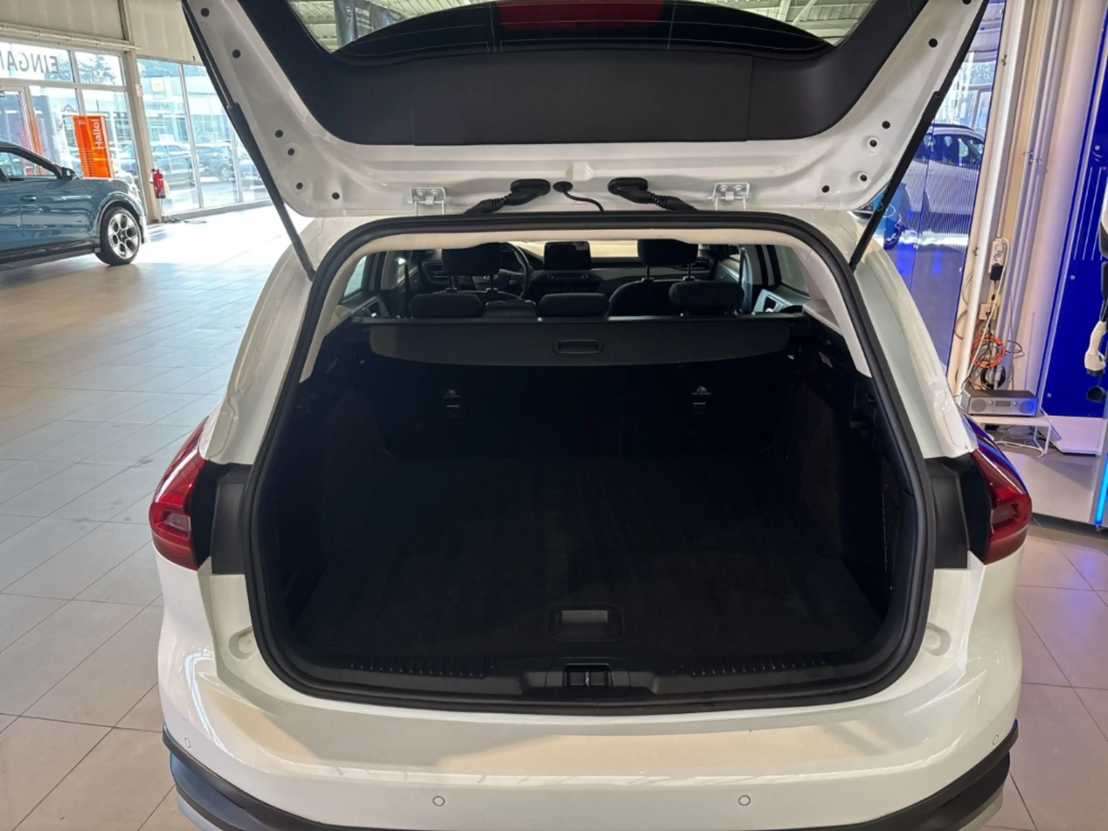 Ford Focus Turnier Active Navi LED ACC Apple CarPlay Android — photo 14