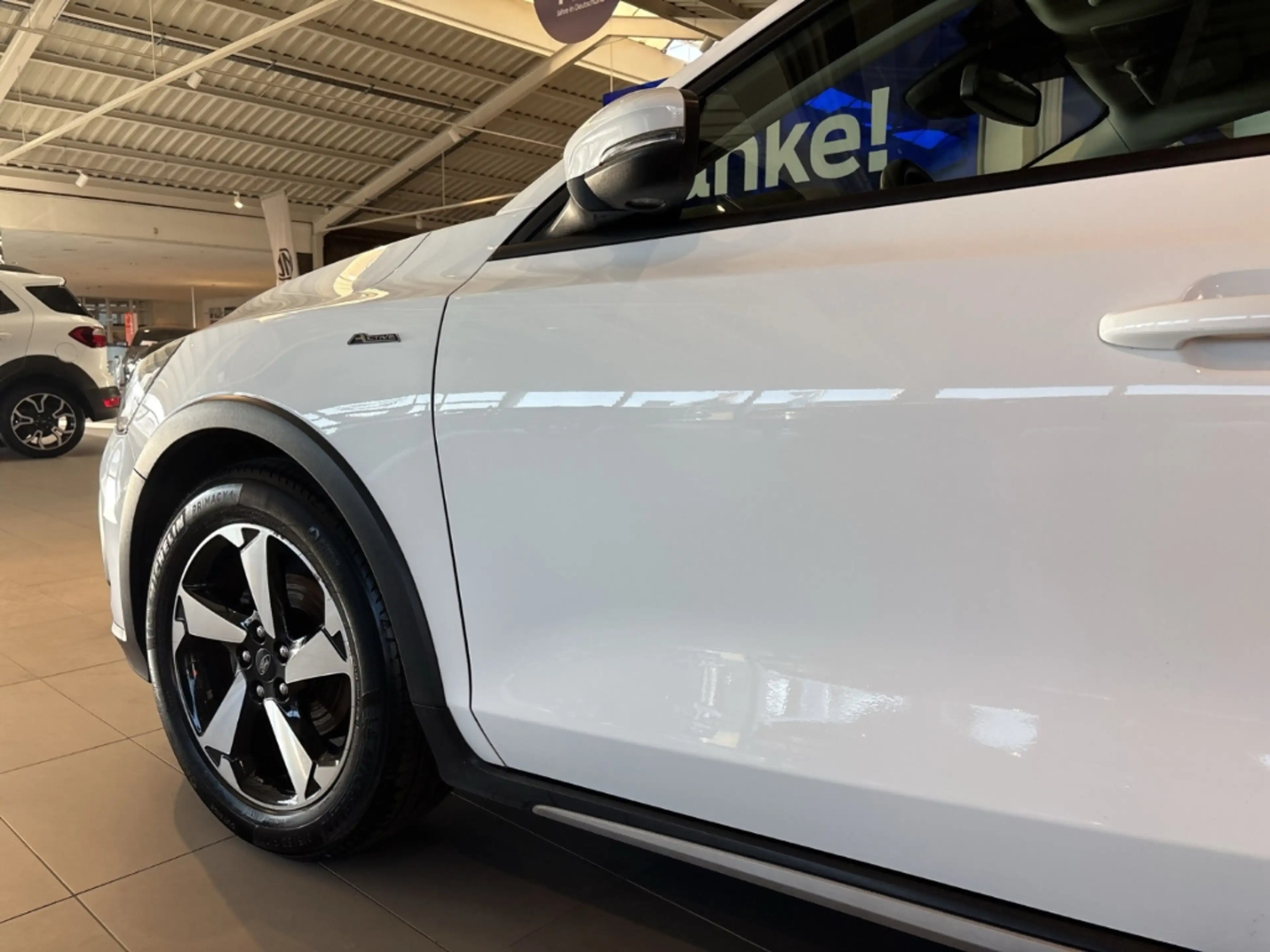 Ford Focus Turnier Active Navi LED ACC Apple CarPlay Android — photo 8