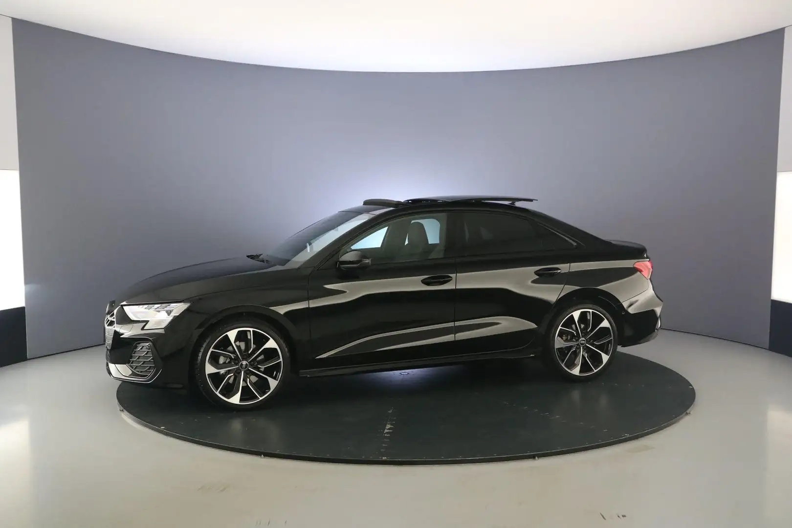 Audi A3 Limousine S Edition | Pano | Sonos | Head Up | Rui Zwart - 2