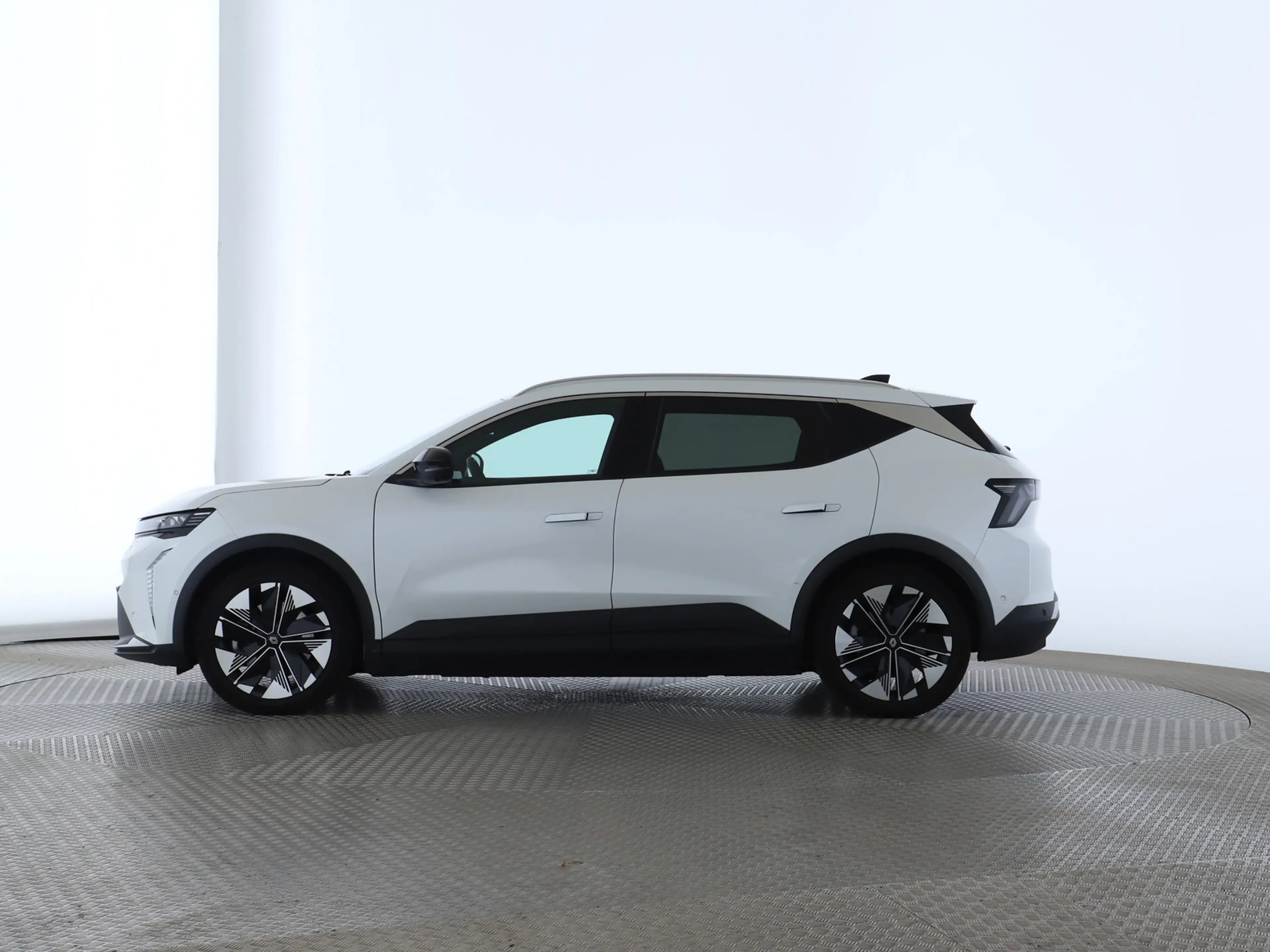 Renault Scenic E-Tech Electric 220 Long Range Techno — photo 2