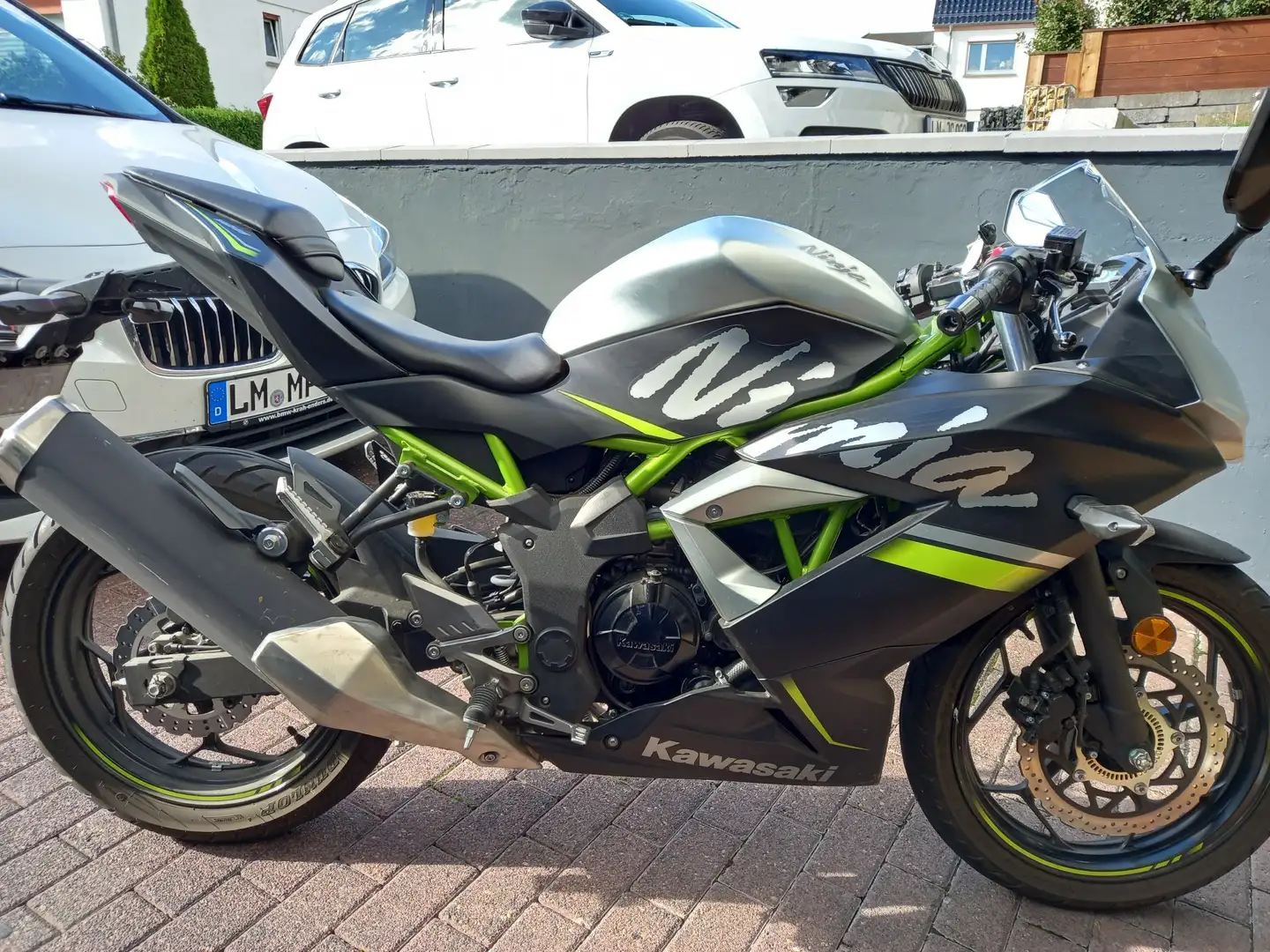Kawasaki Ninja 125 Fekete - 1