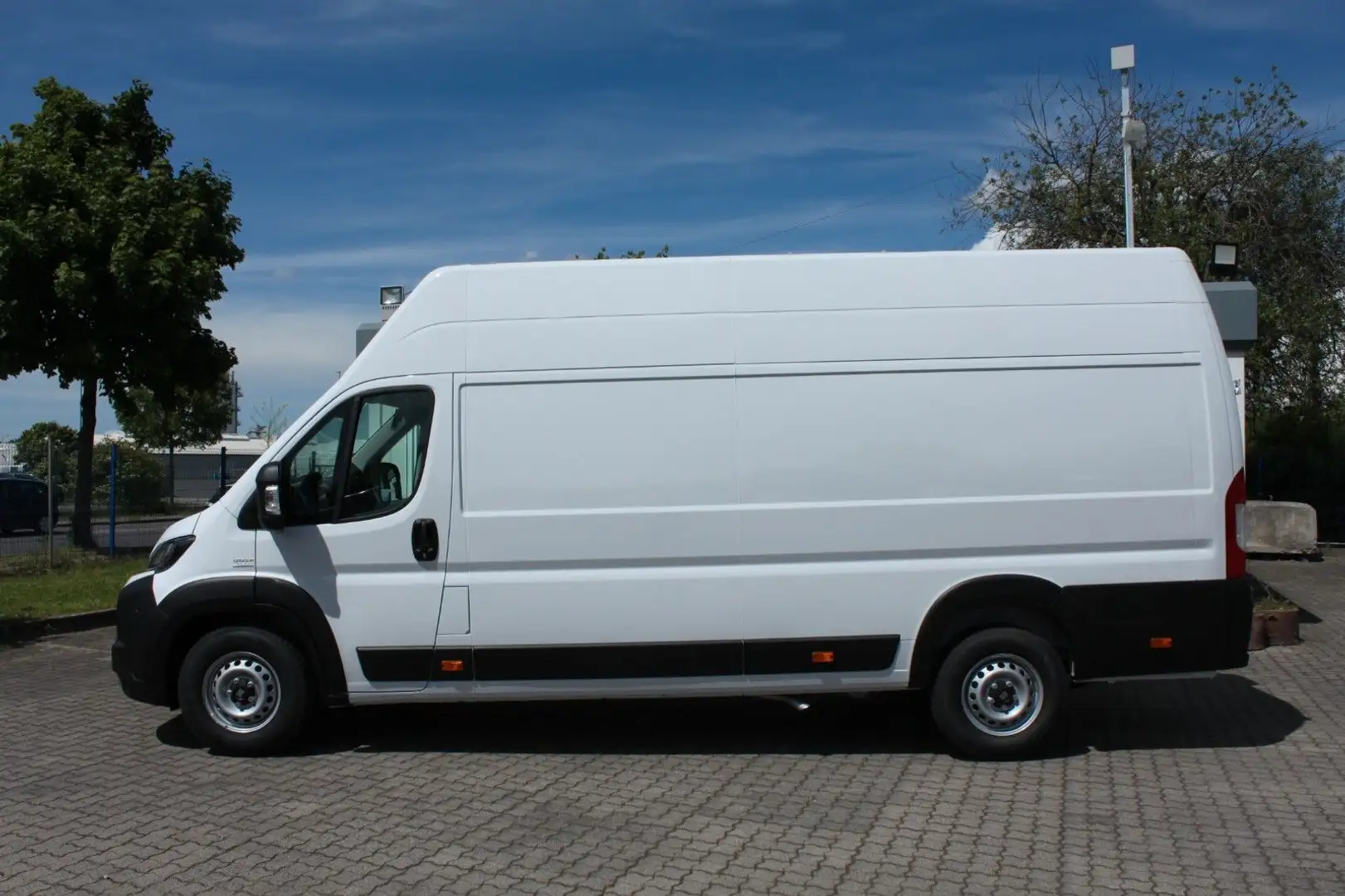 Fiat Ducato L4 H3 / Superhochdach Weiß - 2