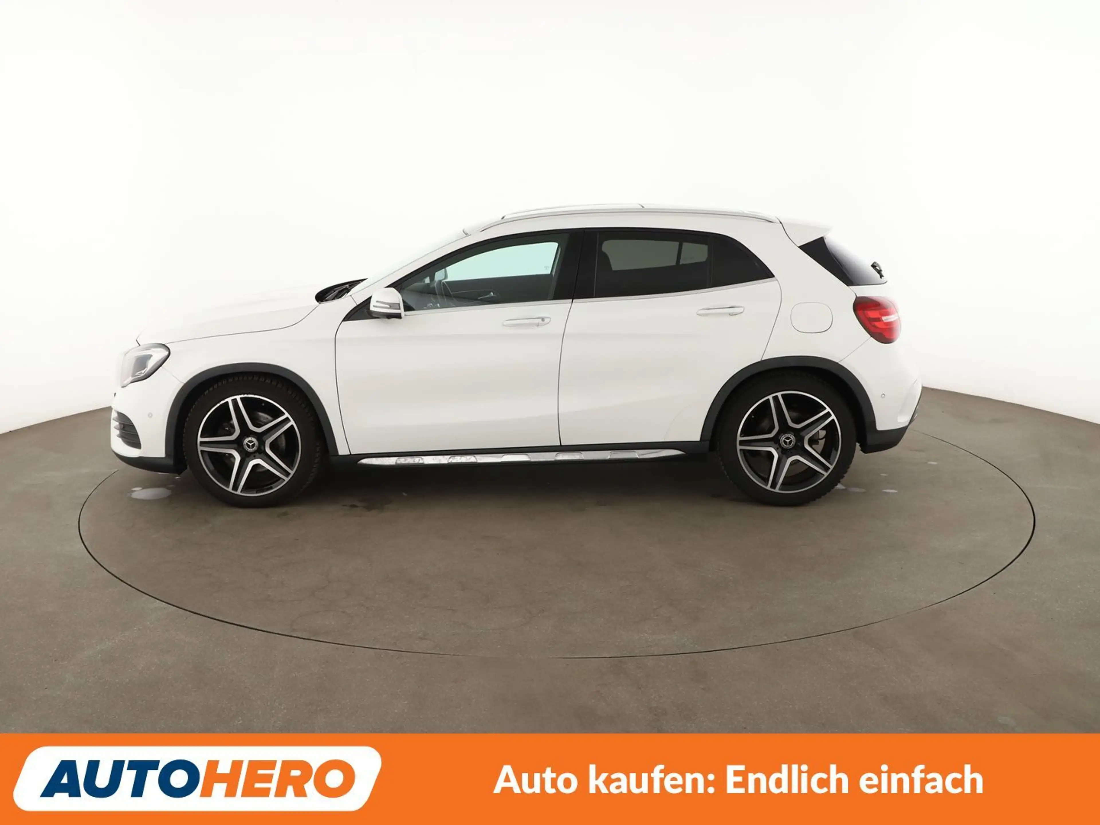 Mercedes-Benz GLA 220 d 4Matic AMG Line Aut.*LED*NAVI*TEMPO*CAM*PDC*SHZ* — photo 3