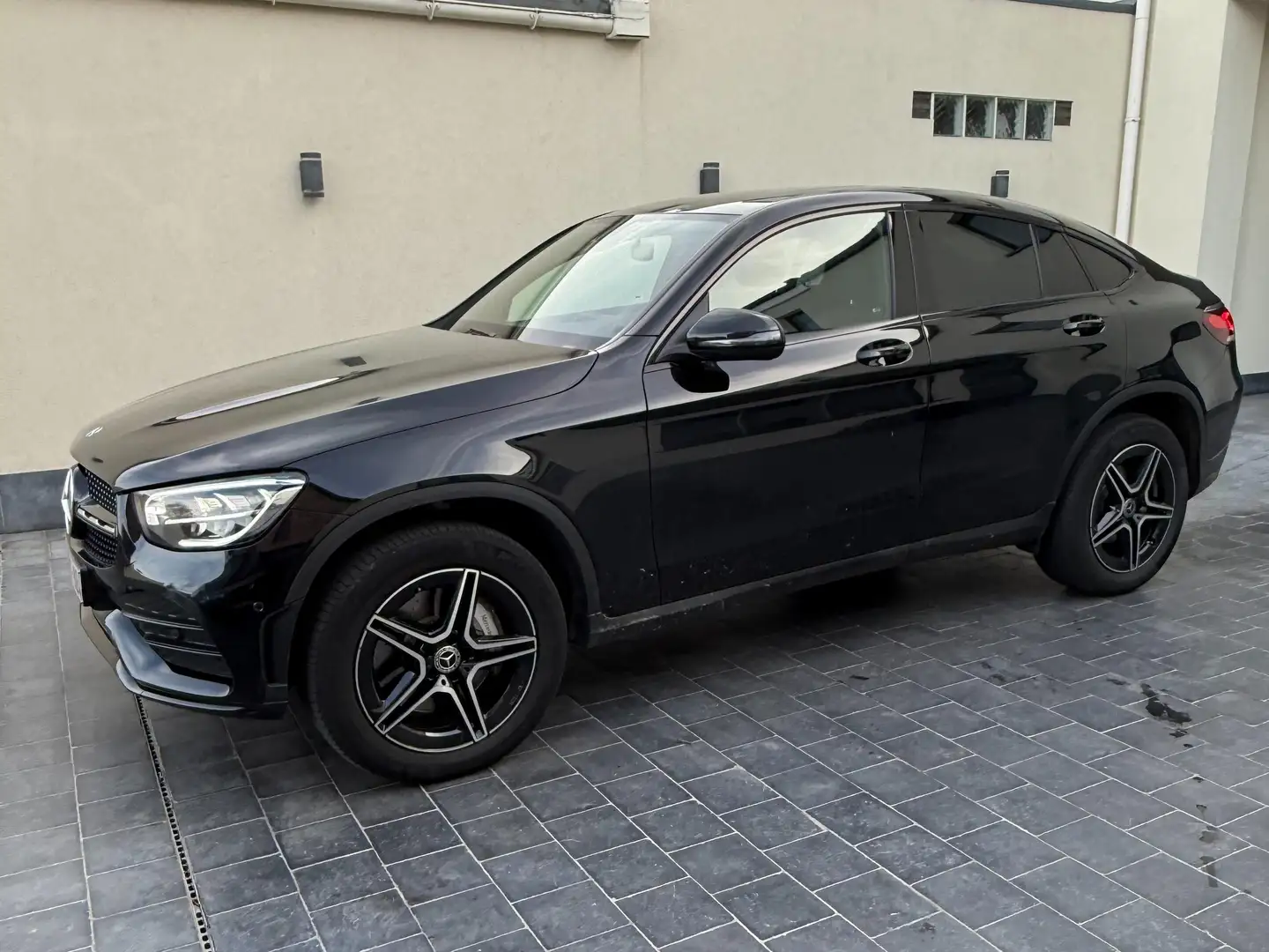 Mercedes-Benz GLC 300 GLC Coupé 300 de 4-Matic PHEV Business Solution Noir - 1