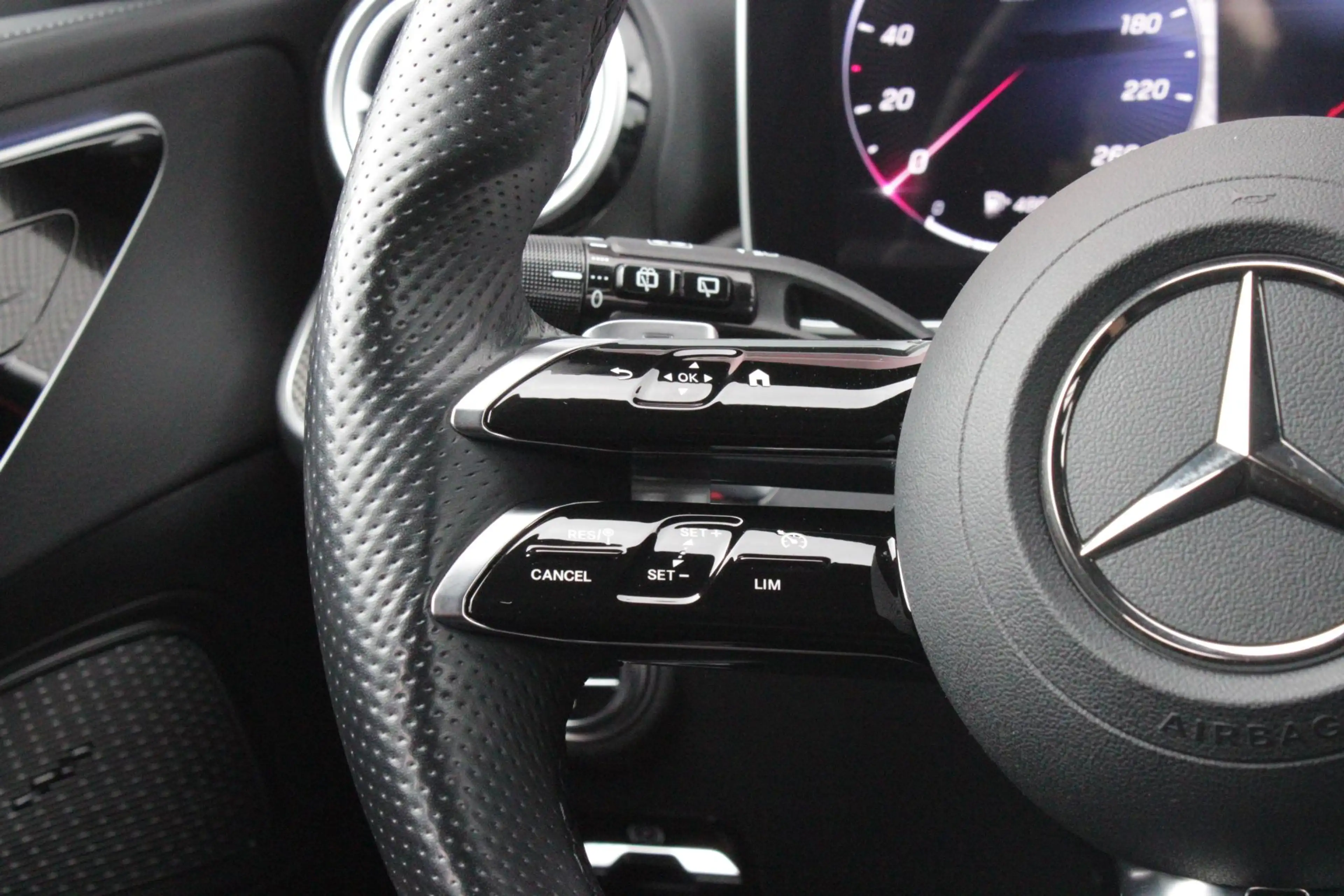Mercedes-Benz C 200 Estate 218PK Launch Edition AMG Line | PANORAMISCH — photo 41