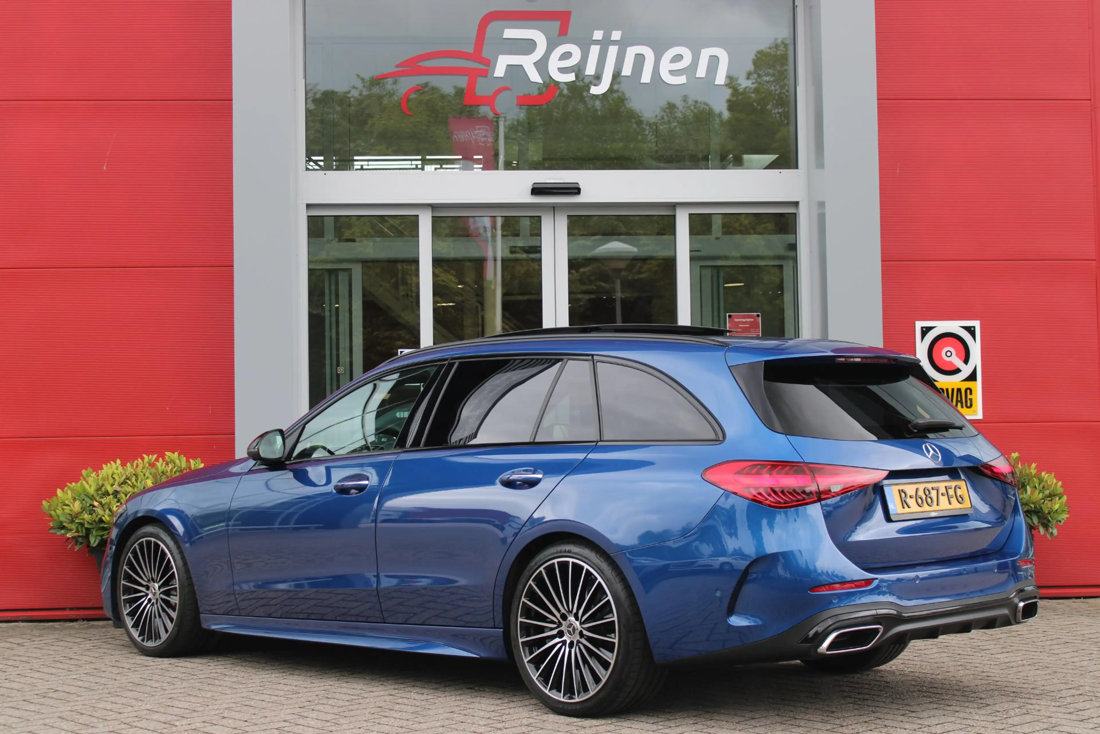 Mercedes-Benz C 200 Estate 218PK Launch Edition AMG Line | PANORAMISCH — photo 14