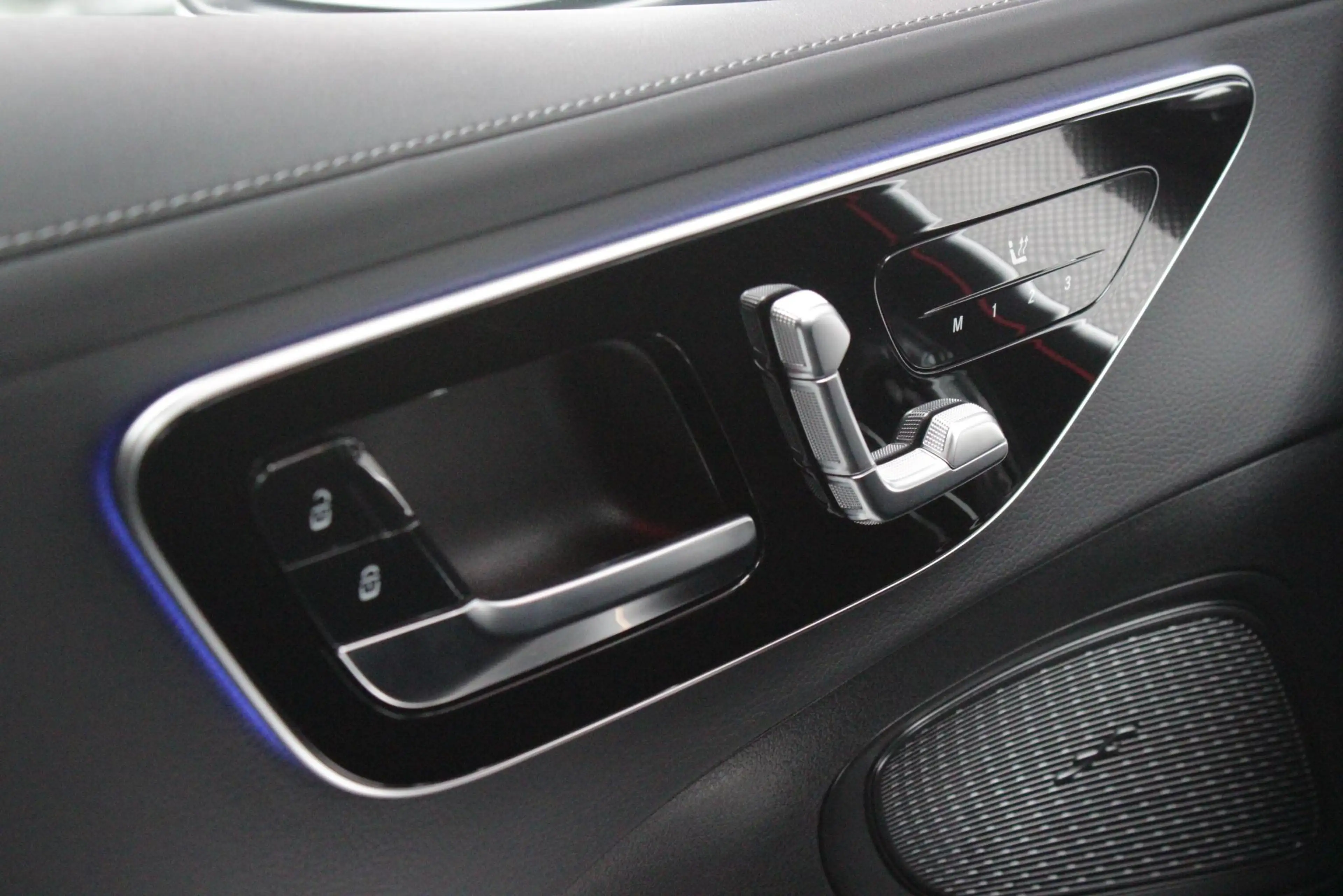 Mercedes-Benz C 200 Estate 218PK Launch Edition AMG Line | PANORAMISCH — photo 15
