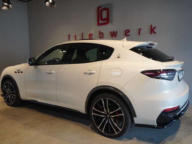 Maserati Levante Trofeo-U-frei-1 HD-BRD-FZG-Pano-Carbon-
