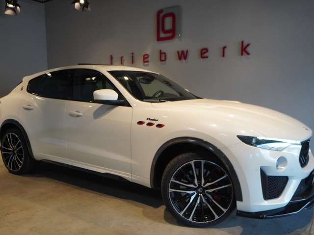 Imagine Maserati Levante Trofeo-U-frei-1 HD-BRD-FZG-Pano-Carbon-