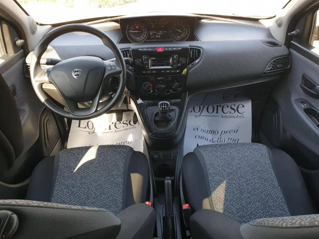 Lancia Ypsilon 2023 — фото 8