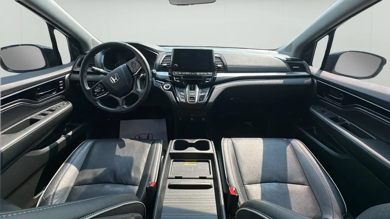 Honda Odyssey снимка Honda Odyssey