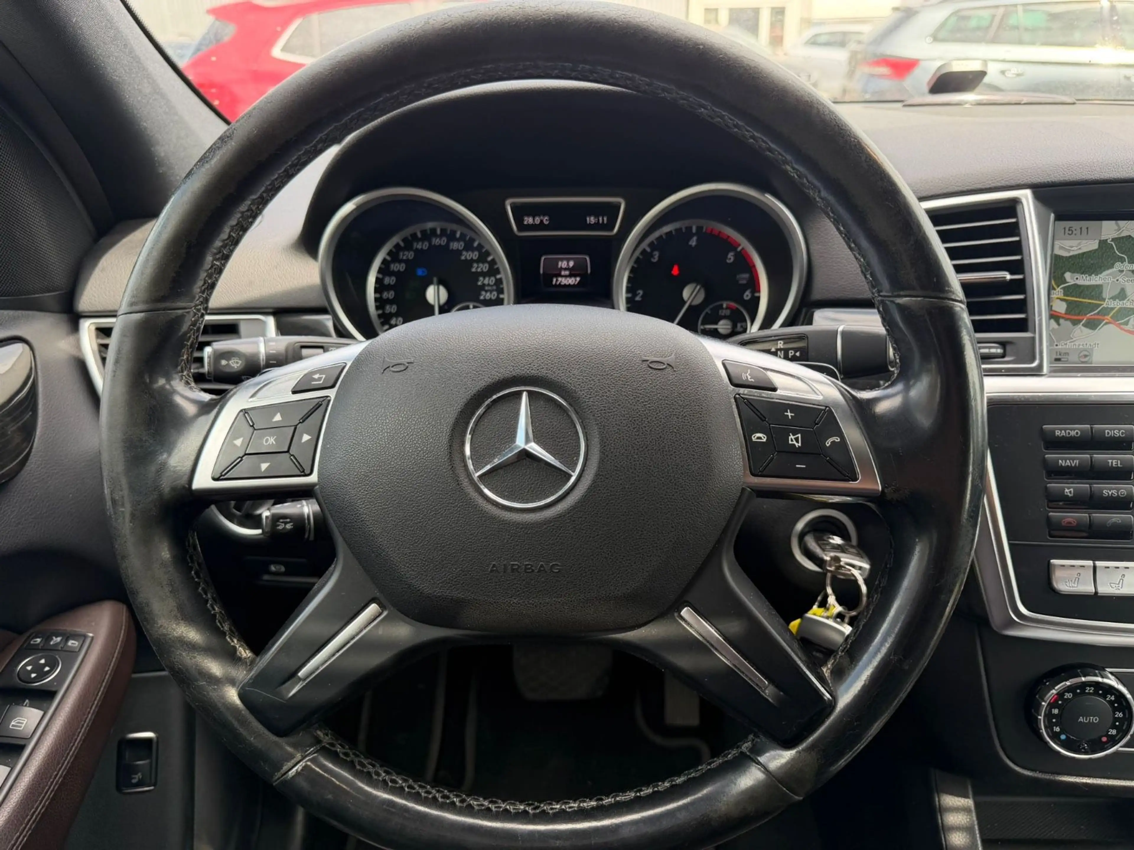 Mercedes-Benz ML 350 CDI BlueTec 4MATIC GSD Leder Navi STHZ — photo 3