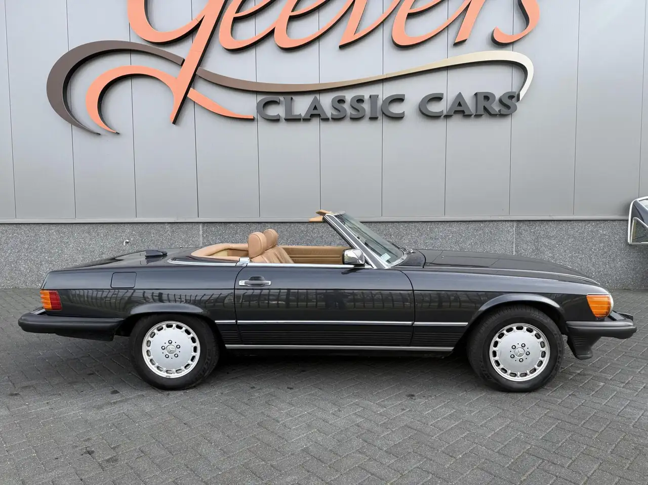 Mercedes-Benz SL 560 W107, foto 9
