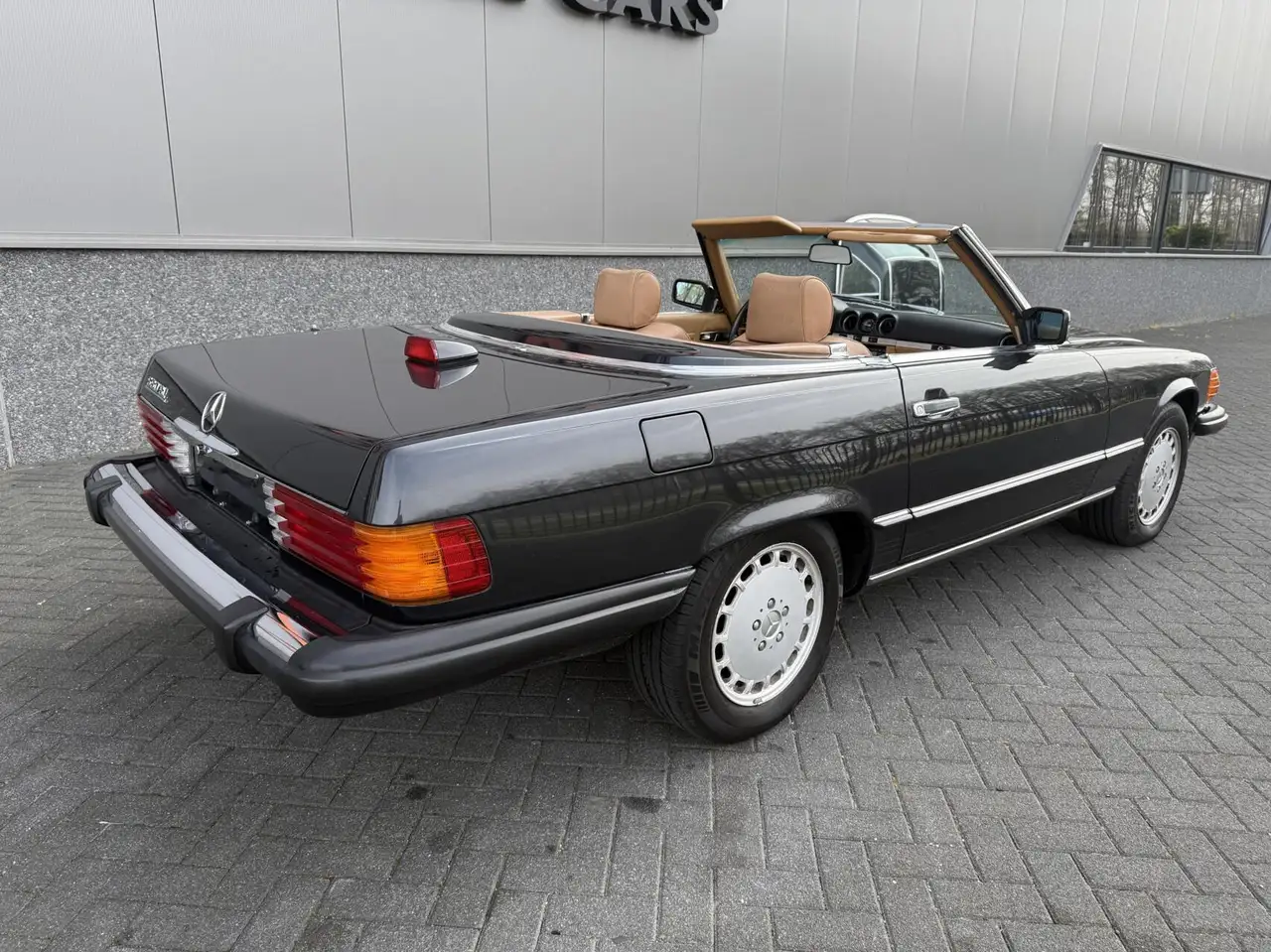 Mercedes-Benz SL 560 W107, foto 8