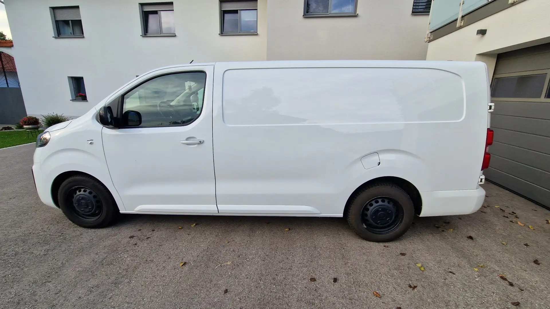 Fiat Scudo 2.0 MultiJet 180 L3H1 Pro Aut. Weiß - 2