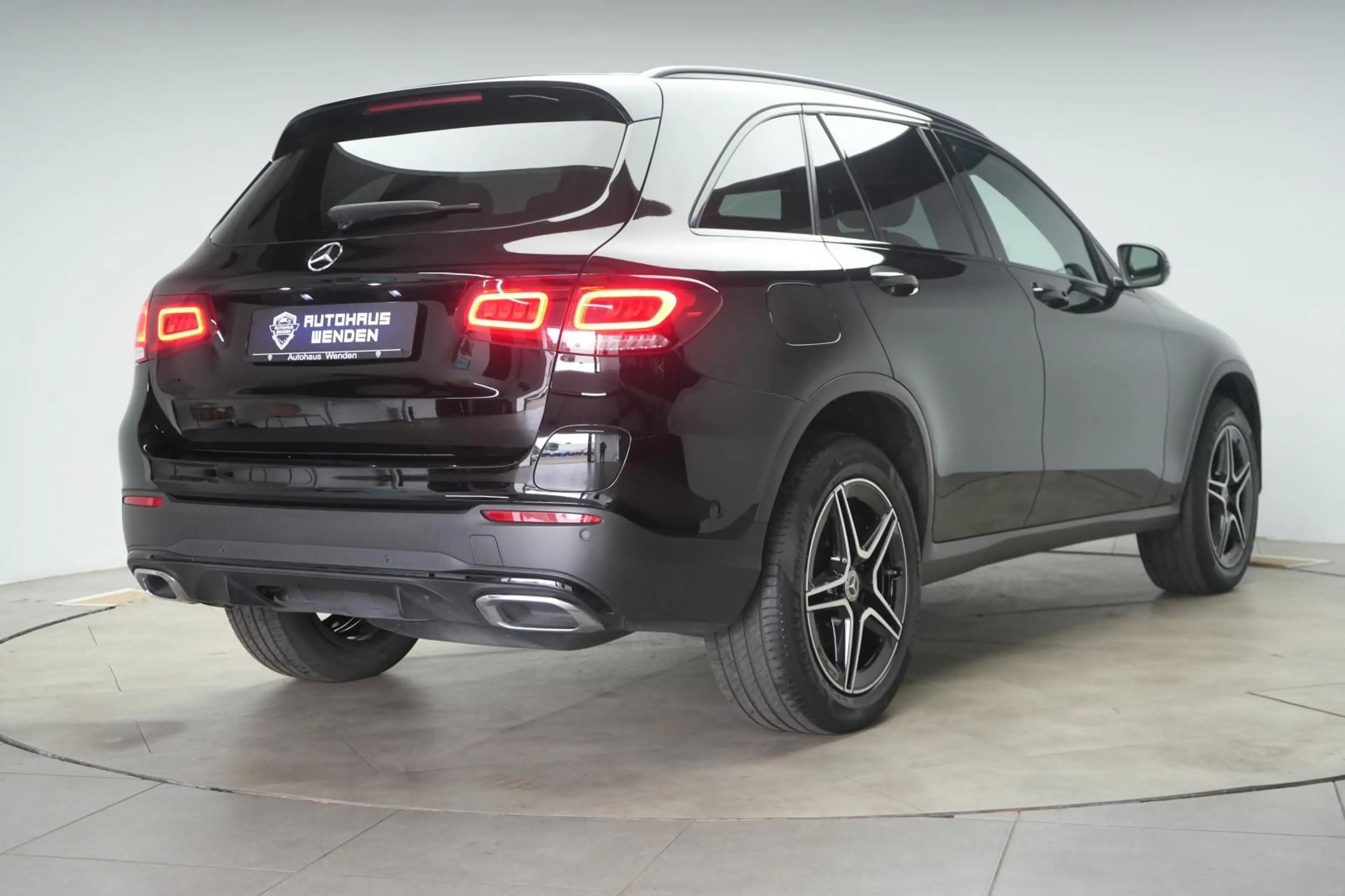 Mercedes-Benz GLC 300 de 4Matic 9G-Tronic AMG Distronic/Kamera — photo 4