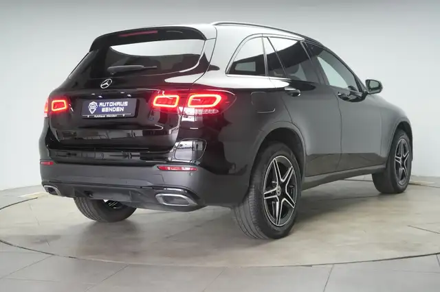 Mercedes-Benz GLC view 4