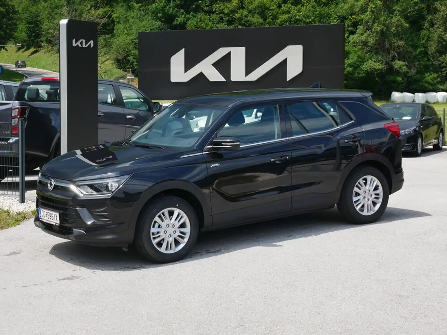 KGM Korando 1,5 GDI Club AWD Black - 1