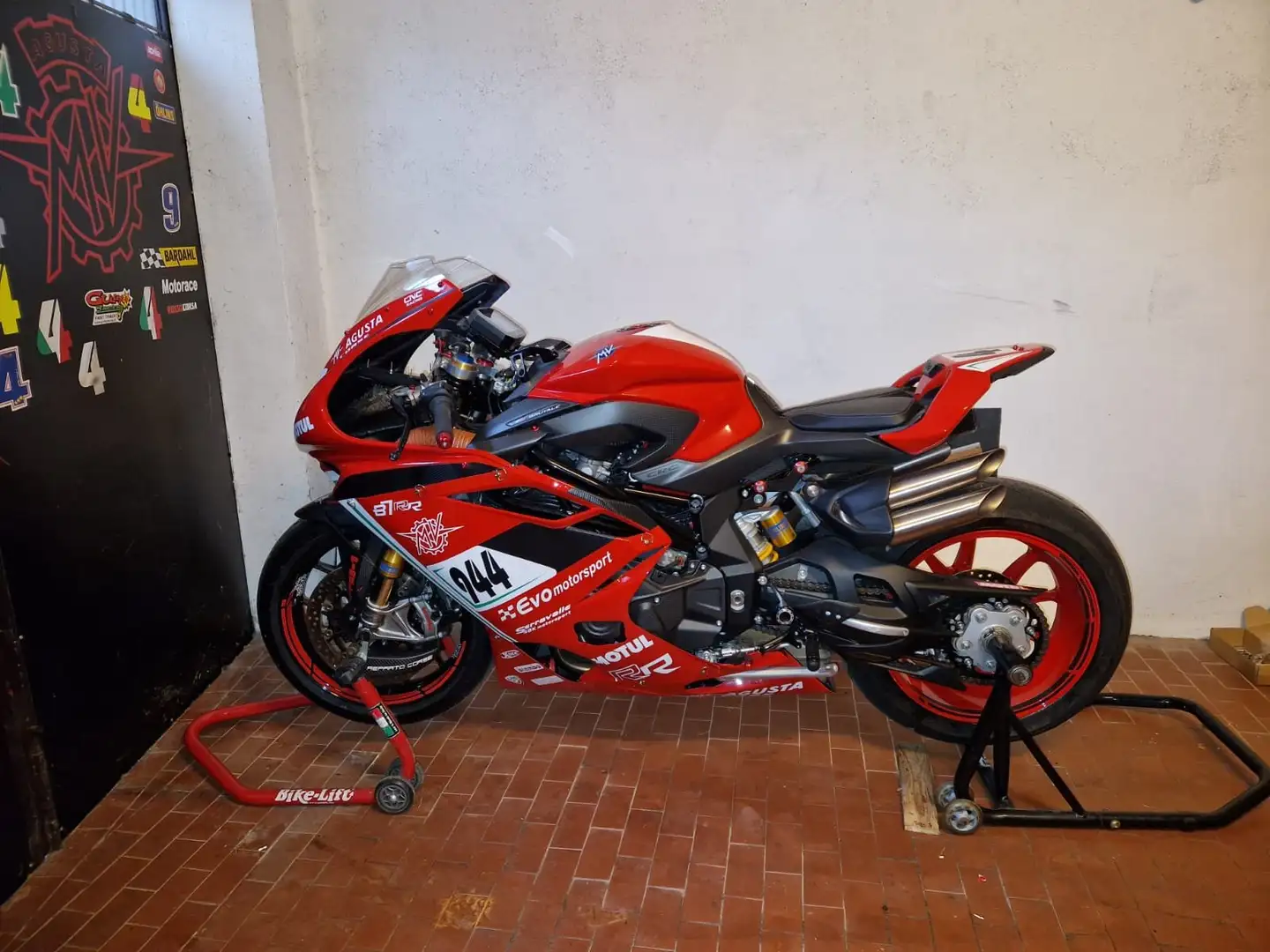 MV Agusta Brutale BRUTALE 1000 RR Rojo - 2