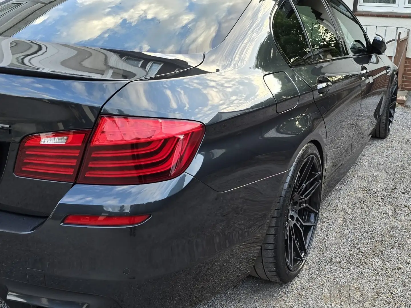BMW M5 DKG Competition Gris - 2