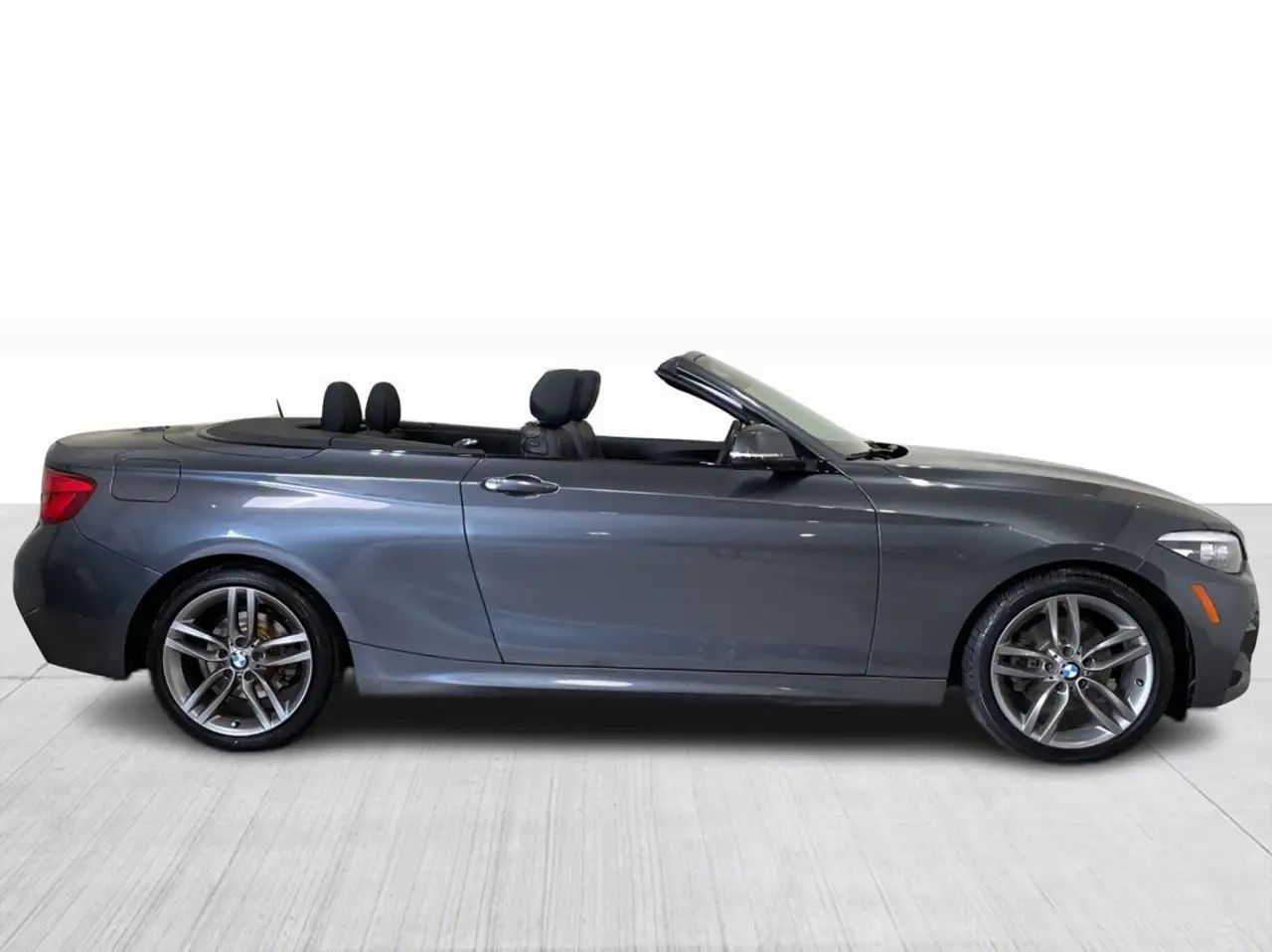 BMW 2 Series photo BMW 2 Series