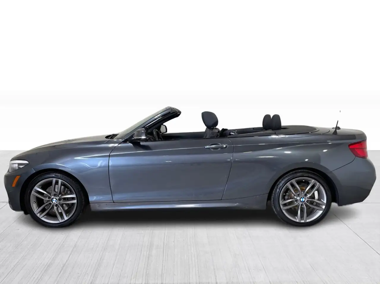 BMW 2 Series photo BMW 2 Series