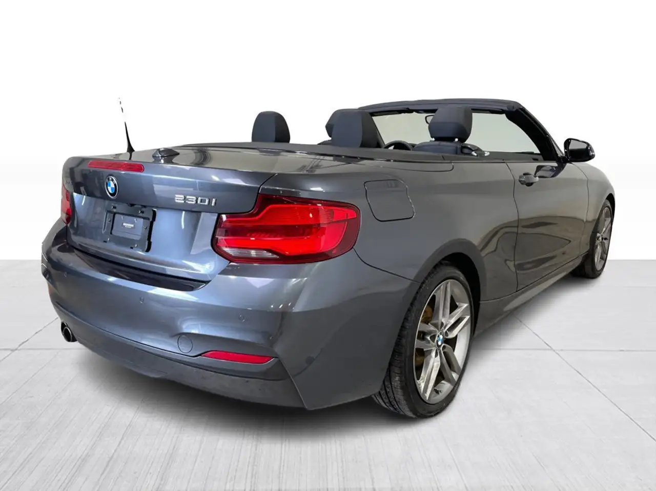 BMW 2 Series photo BMW 2 Series