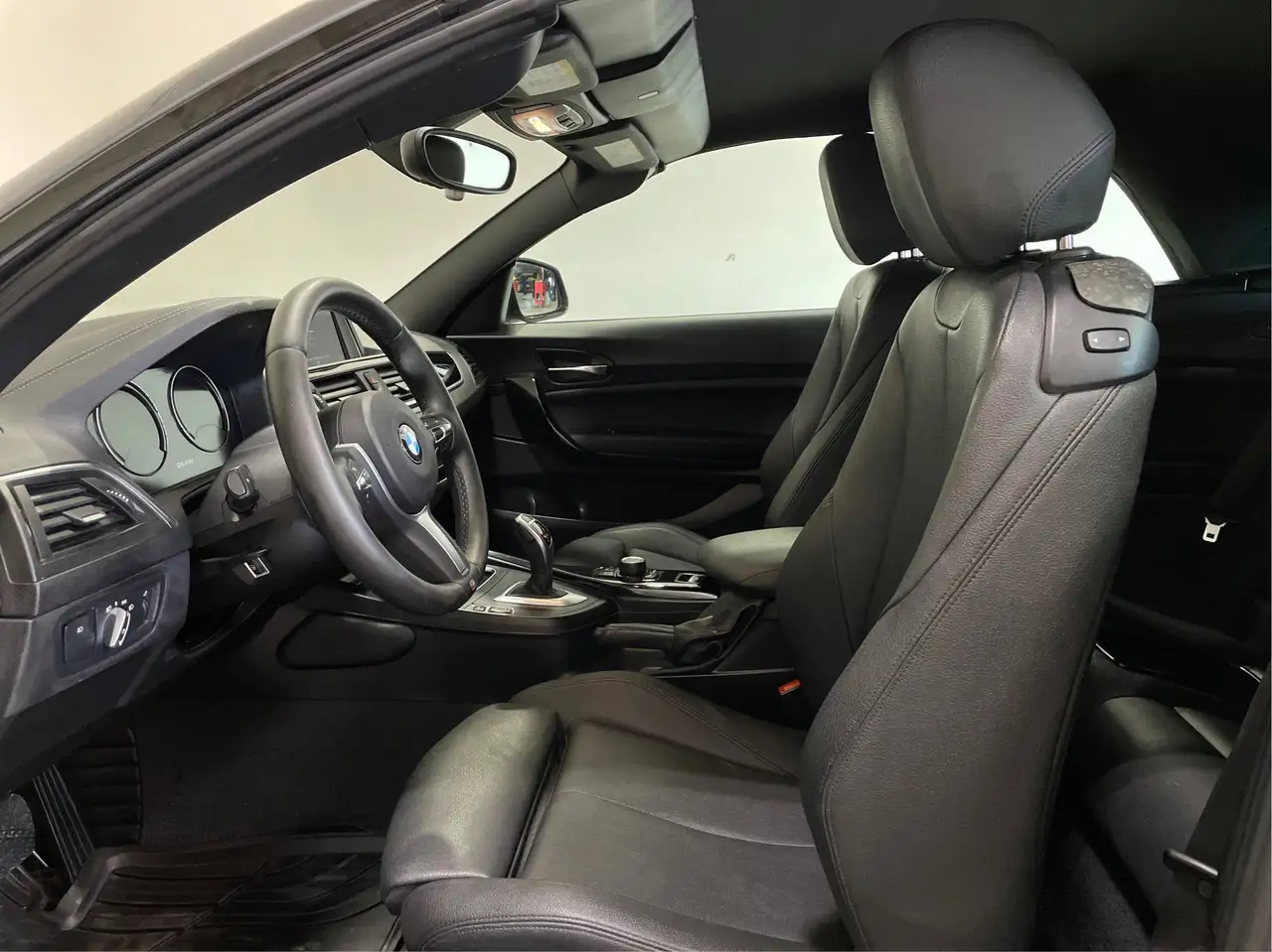 BMW 2 Series photo BMW 2 Series