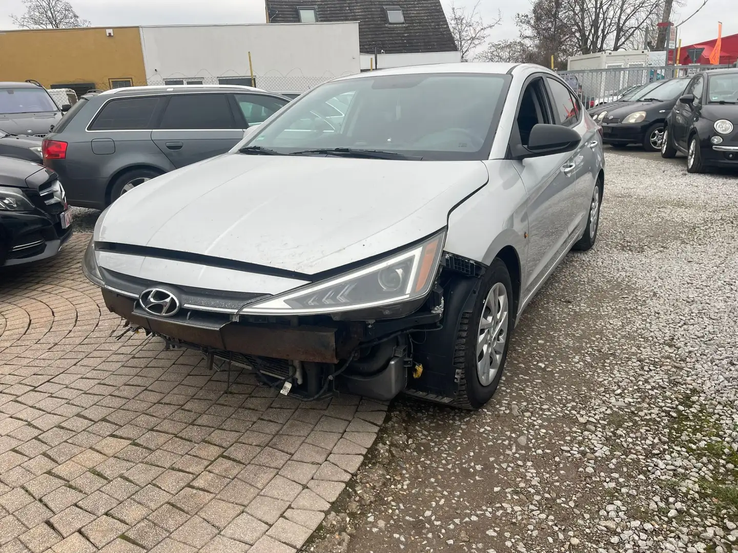 Hyundai ELANTRA 2.0i Automatik mit LPG Anlage *Export* Grau - 1
