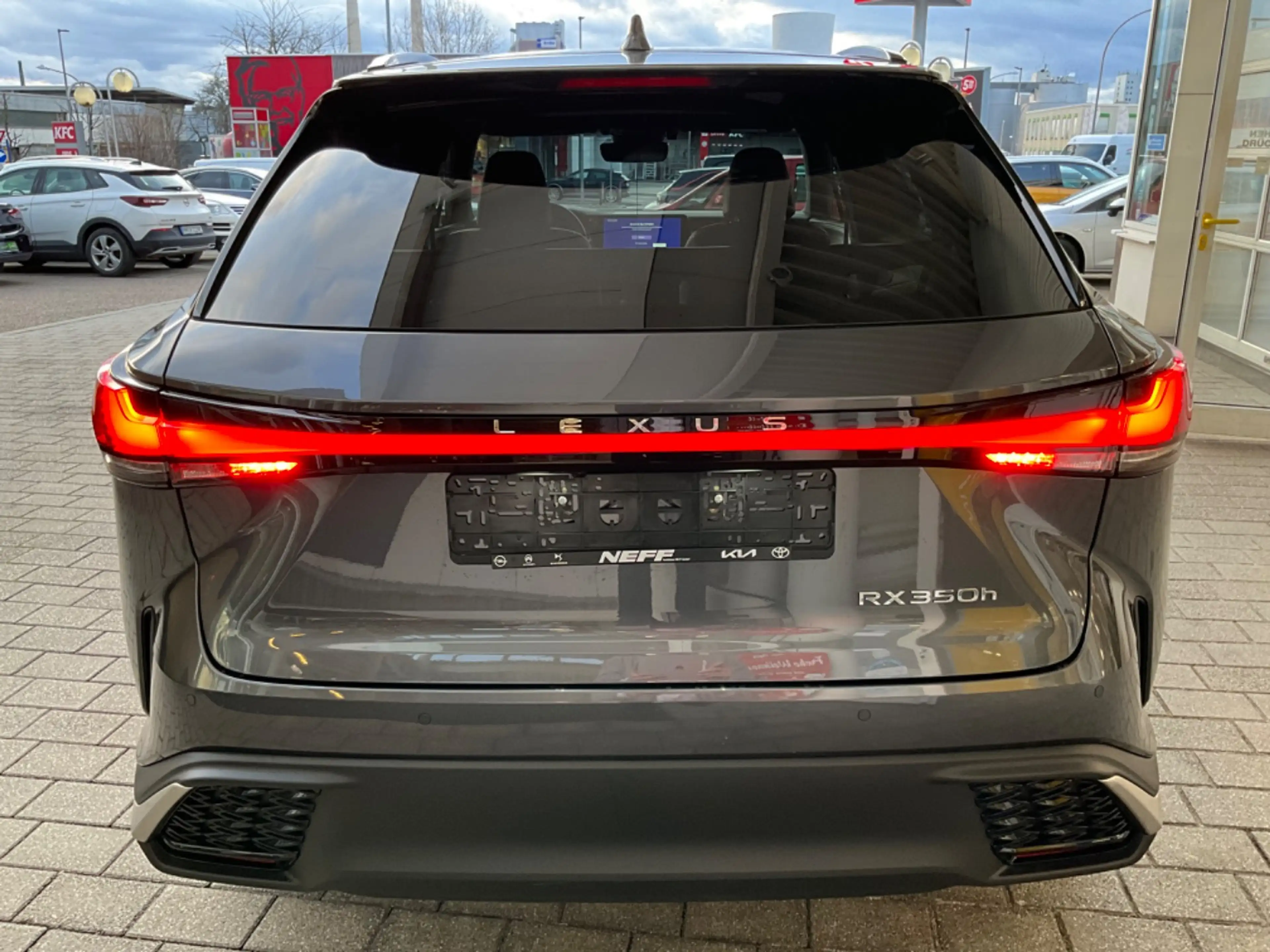Lexus RX 350h E-FOUR F SPORT Design — photo 6