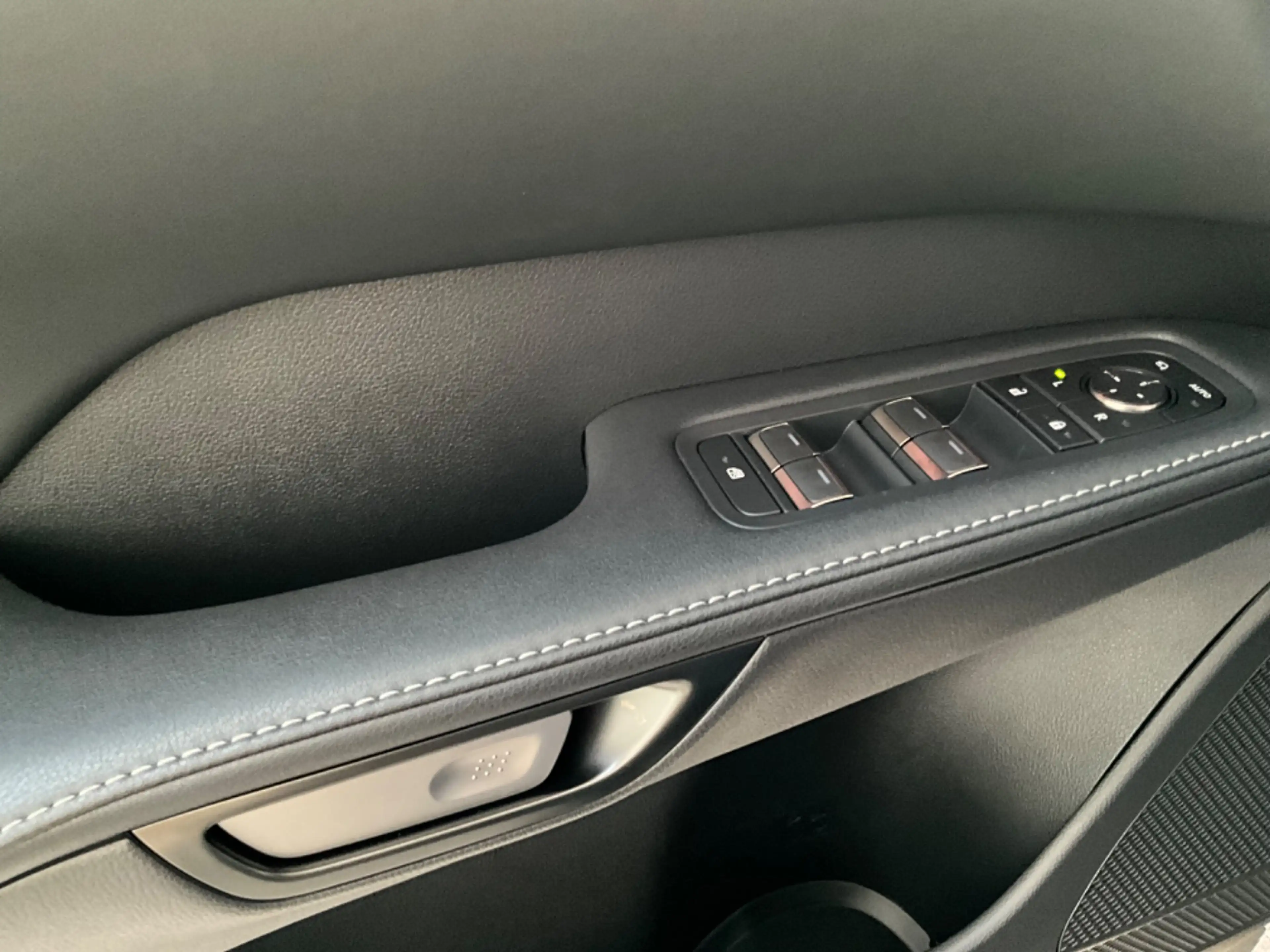 Lexus RX 350h E-FOUR F SPORT Design — photo 10