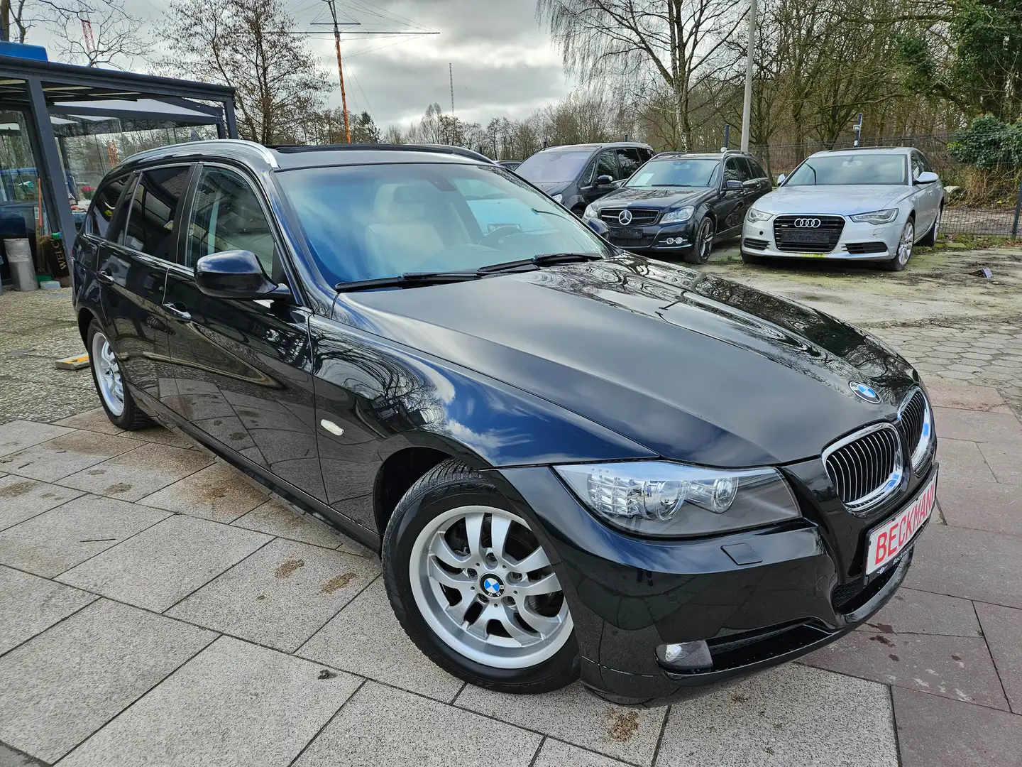 BMW 318 318i Automatik Schwarz - 2