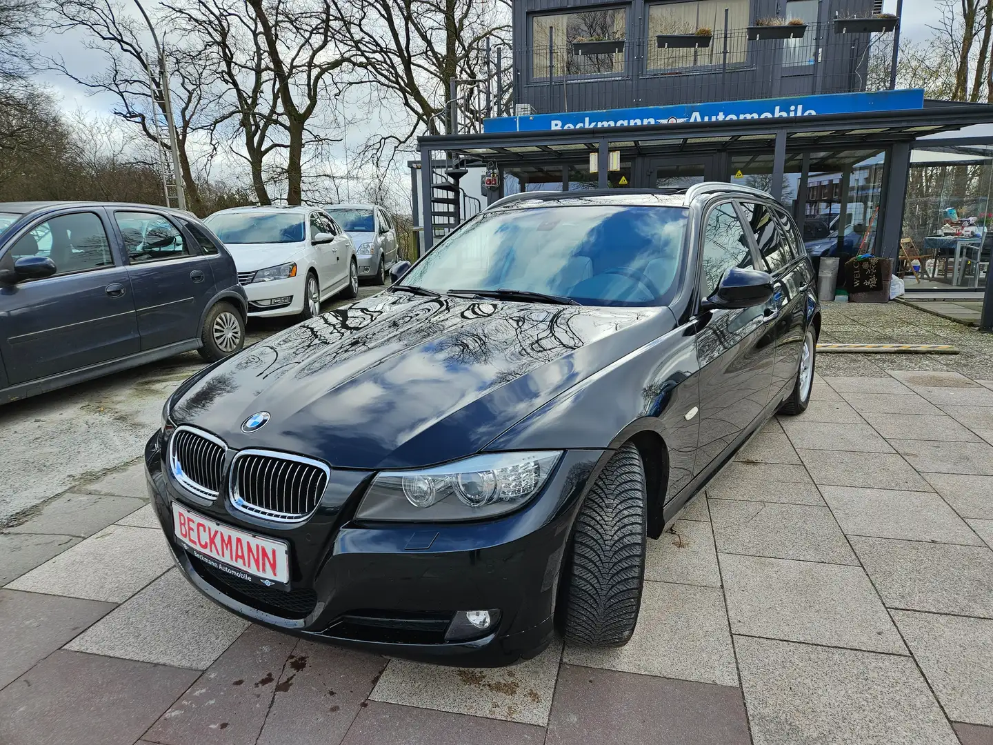 BMW 318 318i Automatik Schwarz - 1