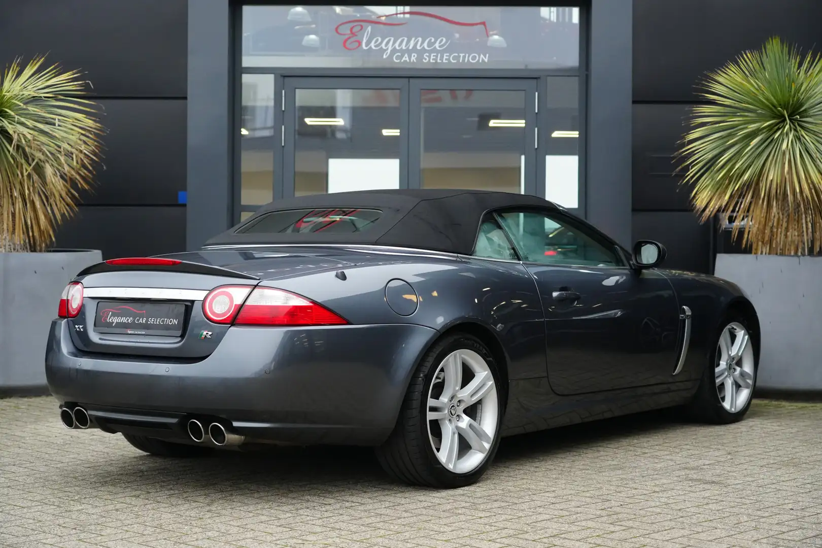 Jaguar XKR 4.2 V8 Convertible 417pk Navigatie/Stoelverwarming Gris - 2