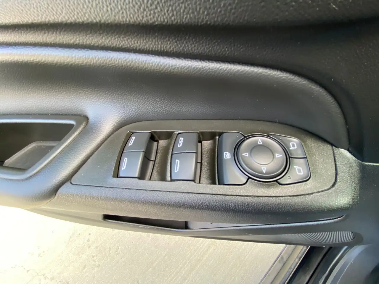Chevrolet Equinox photo Chevrolet Equinox
