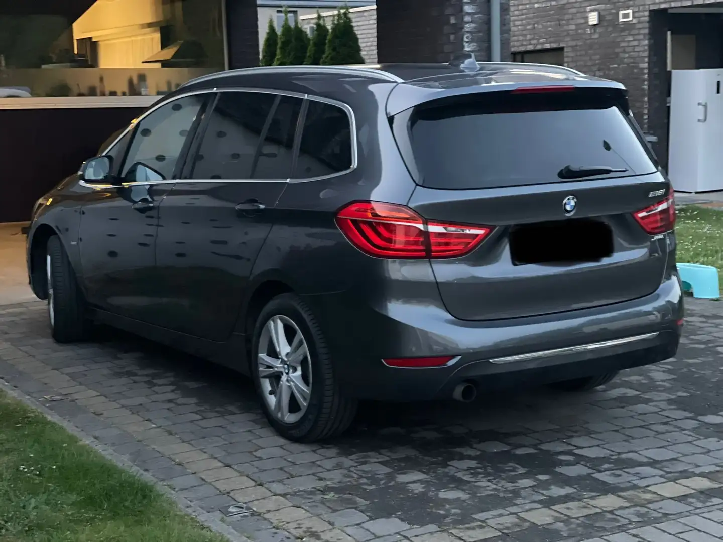 BMW 218 GT Automaat 7 plaatsen Grijs - 2