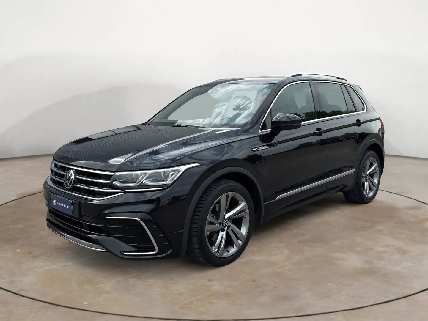 Volkswagen Tiguan Tiguan 2.0 TDI 150 CV SCR DSG R-Line Fekete - 1