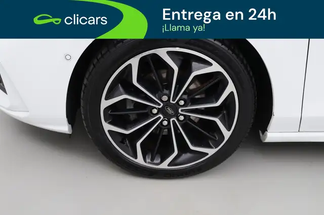 Ford Focus view 11