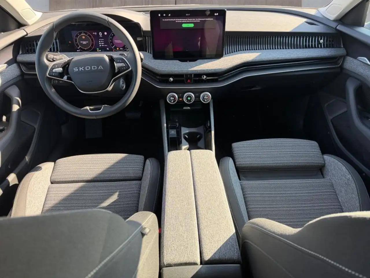 Skoda Superb Combi 2,0TDI DSG Navi/DCC/ACC/Kamera/Sitzhz. **, миниатюра 11