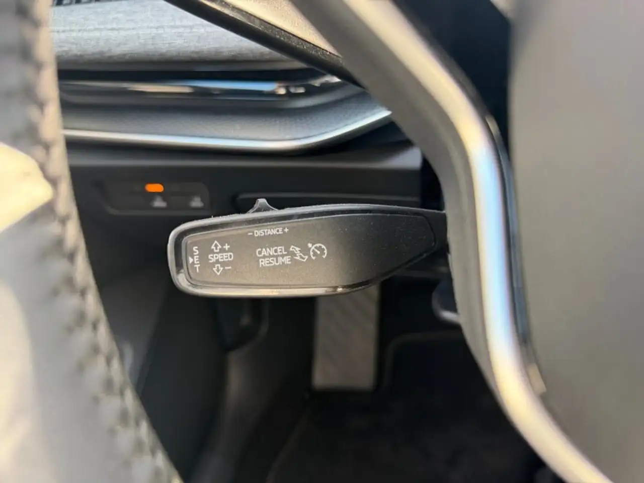 Skoda Superb Combi 2,0TDI DSG Navi/DCC/ACC/Kamera/Sitzhz. **, миниатюра 22