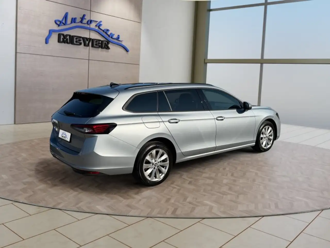 Skoda Superb Combi 2,0TDI DSG Navi/DCC/ACC/Kamera/Sitzhz. **, миниатюра 6