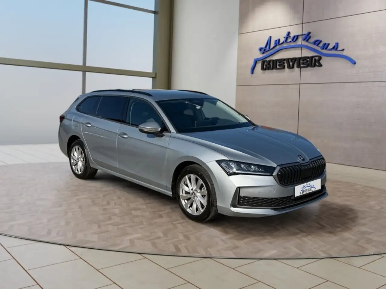 Skoda Superb Combi 2,0TDI DSG Navi/DCC/ACC/Kamera/Sitzhz. **, миниатюра 8